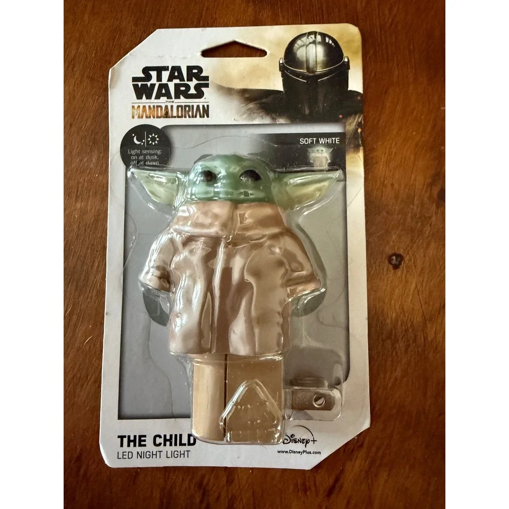 Star Wars The‎ Mandalorian The Child LED Night Light Projector Jasco
